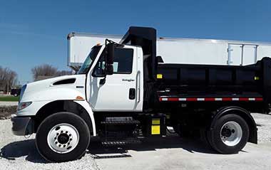 DUMP TRUCK